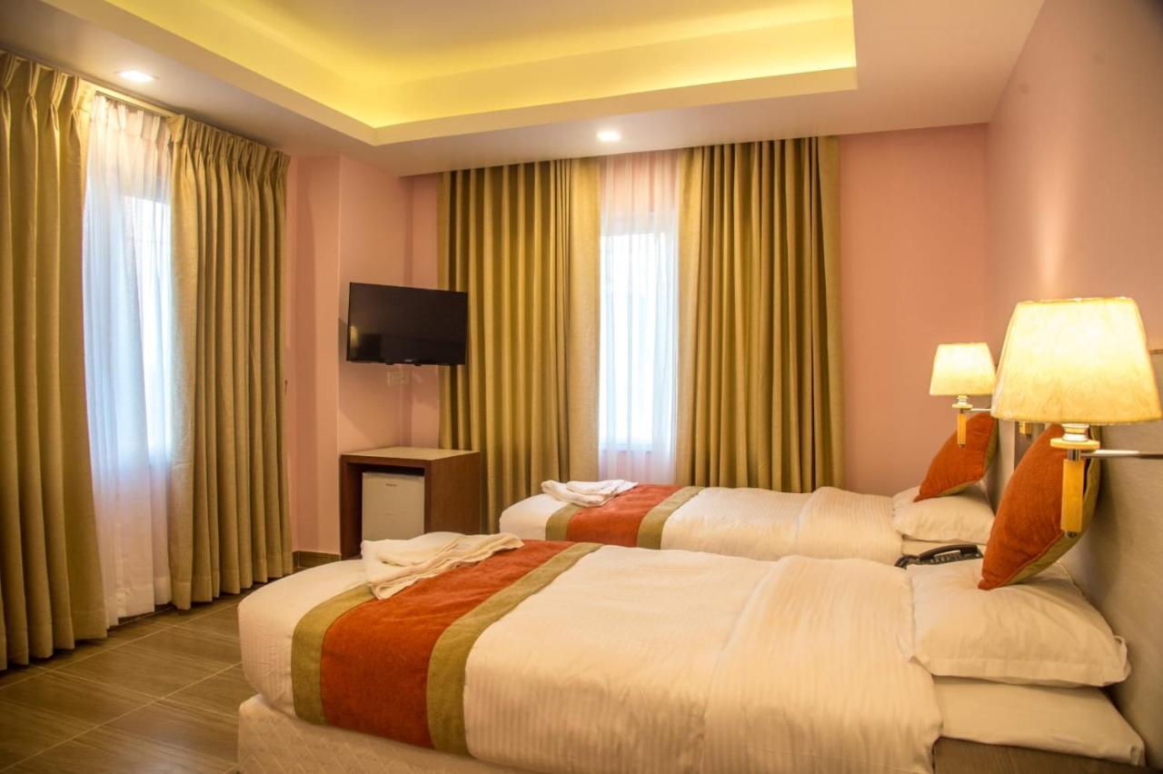 Hotel Krishna Катманду Экстерьер фото