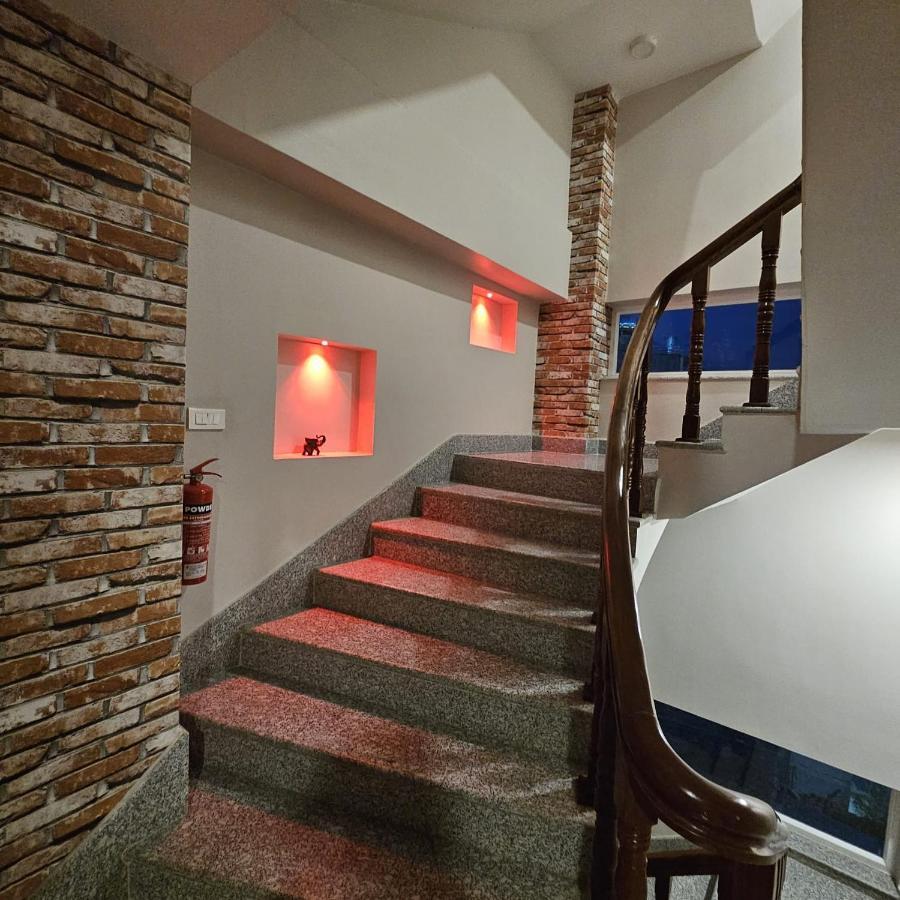 Hotel Krishna Катманду Экстерьер фото