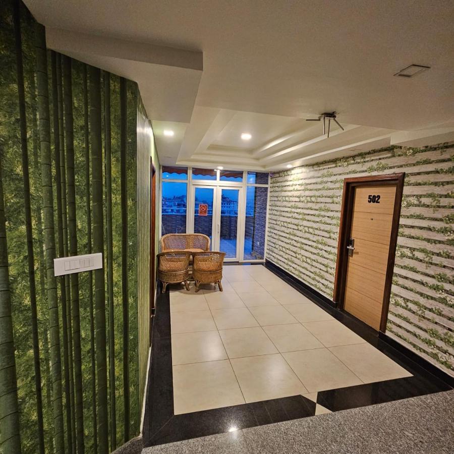 Hotel Krishna Катманду Экстерьер фото