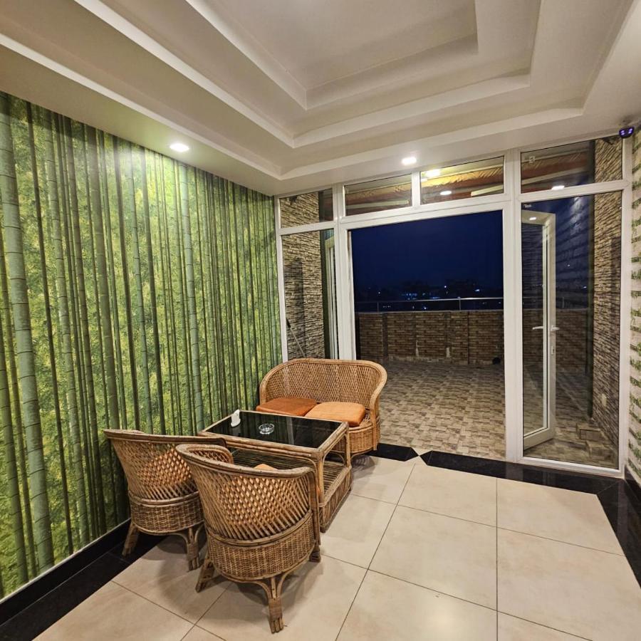 Hotel Krishna Катманду Экстерьер фото
