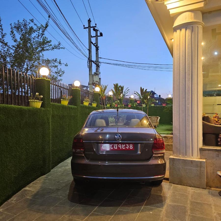Hotel Krishna Катманду Экстерьер фото