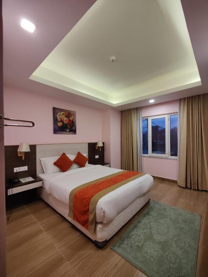 Hotel Krishna Катманду Экстерьер фото