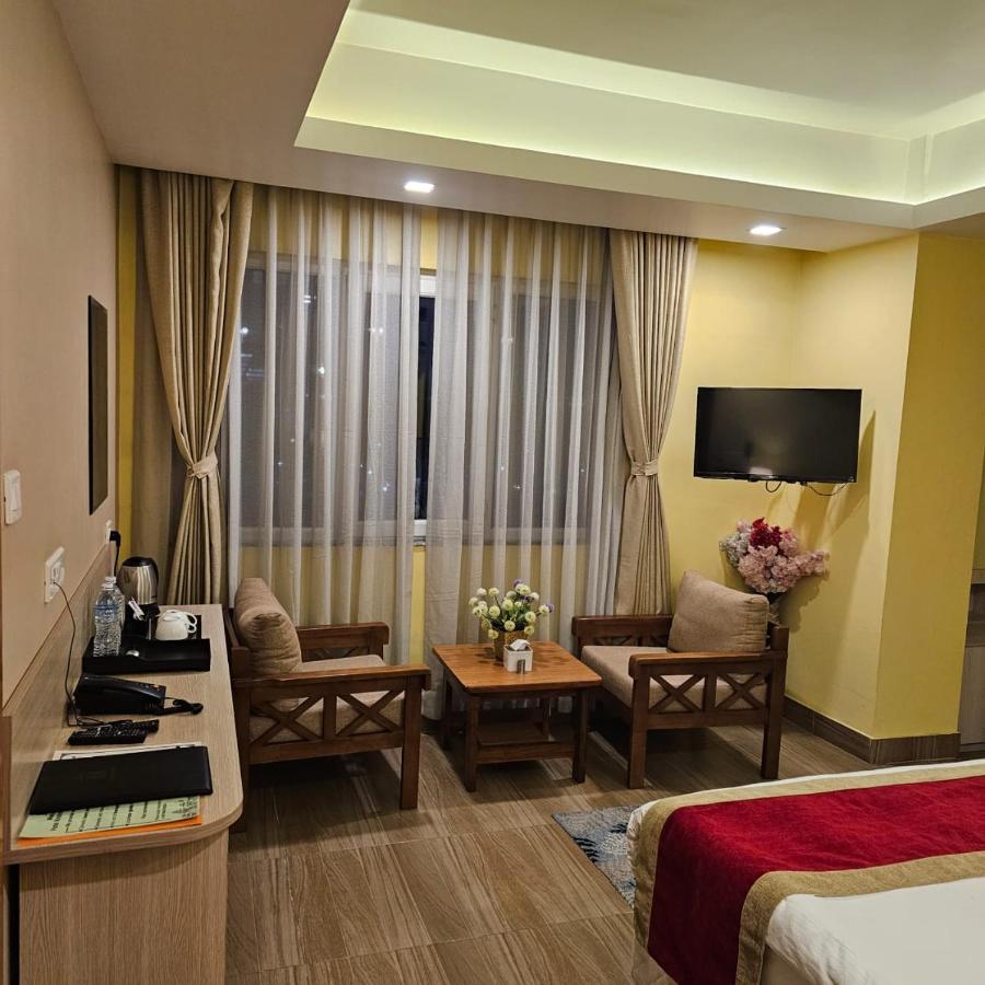 Hotel Krishna Катманду Экстерьер фото